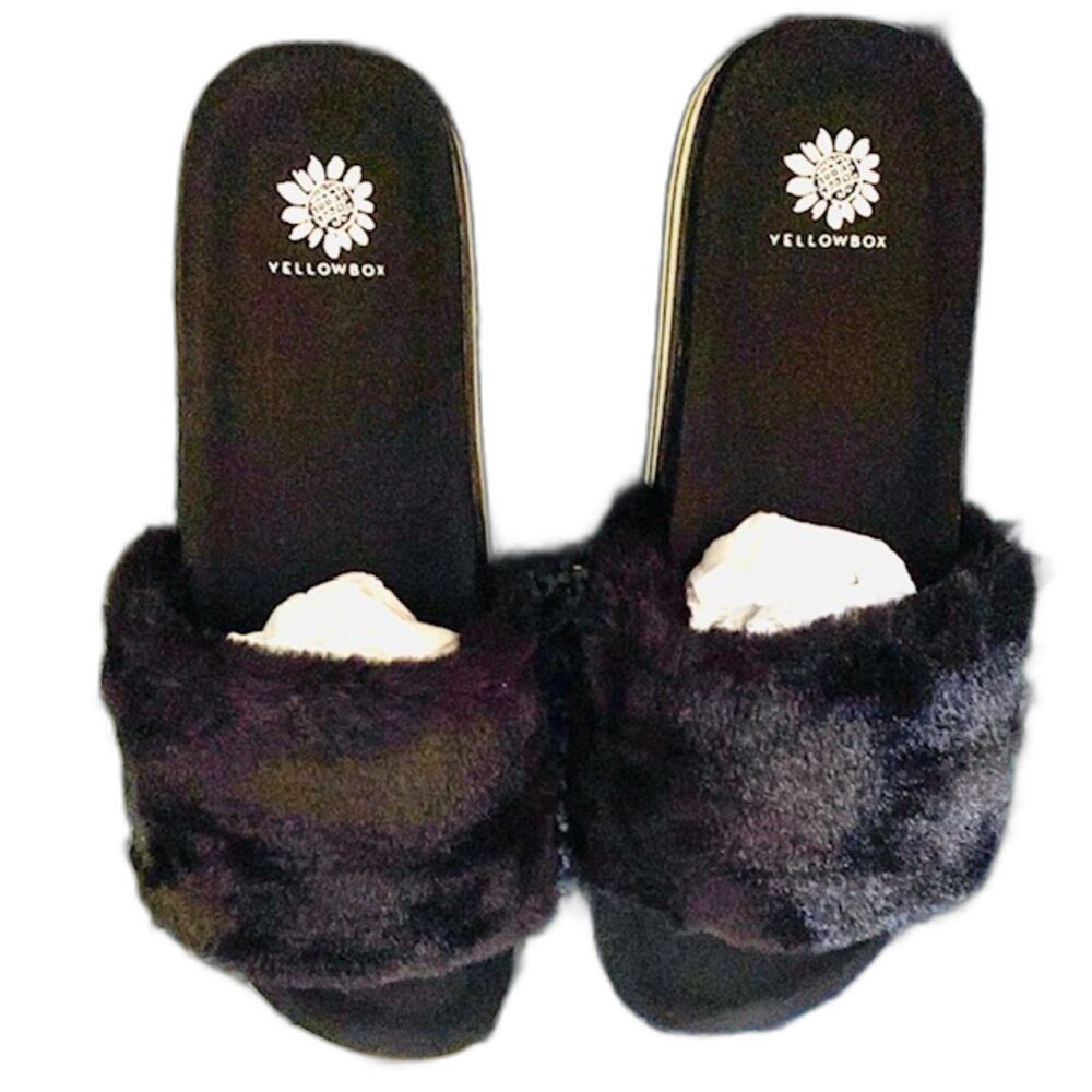 Yellow Box Fenula New in the Box Slip-on Black Faux Fur Cozy Slippers Size 8